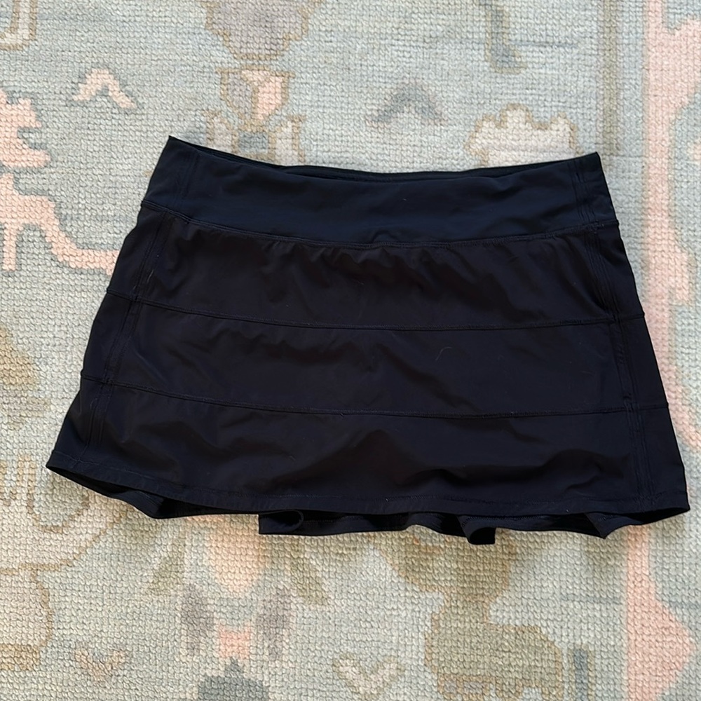 Lululemon pace rival skirt in black size 10